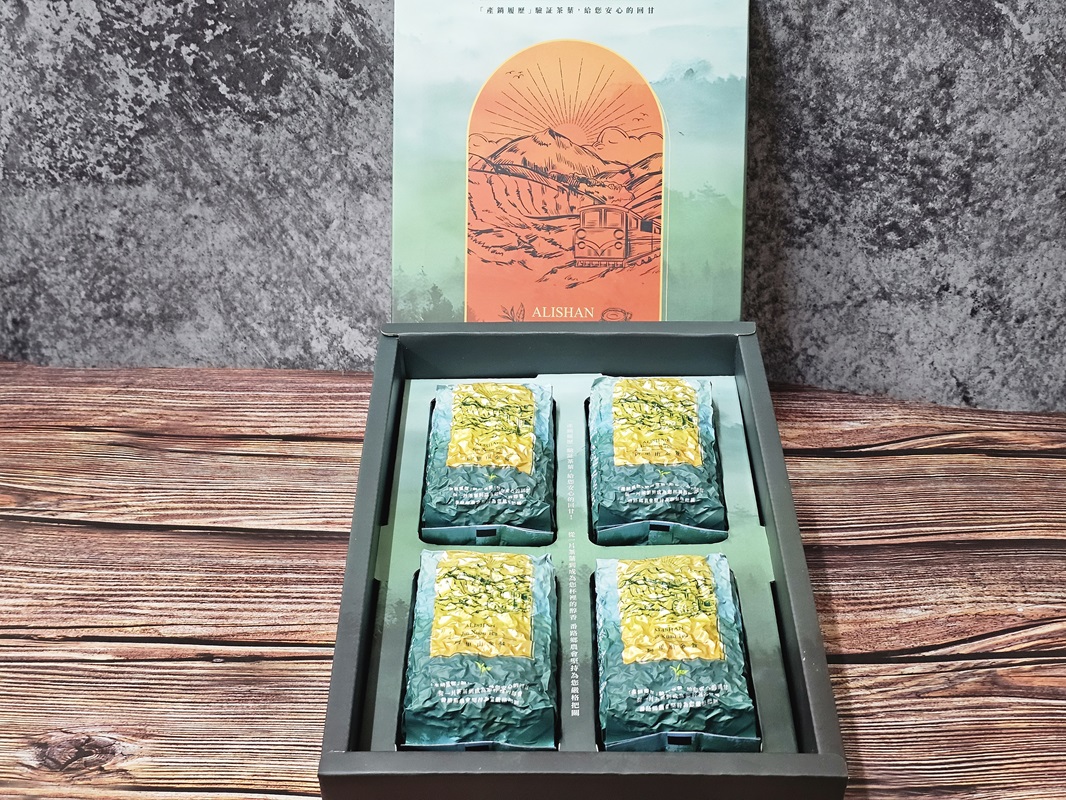 阿里山(冬季)手採(金萱)茶葉禮盒/1斤裝