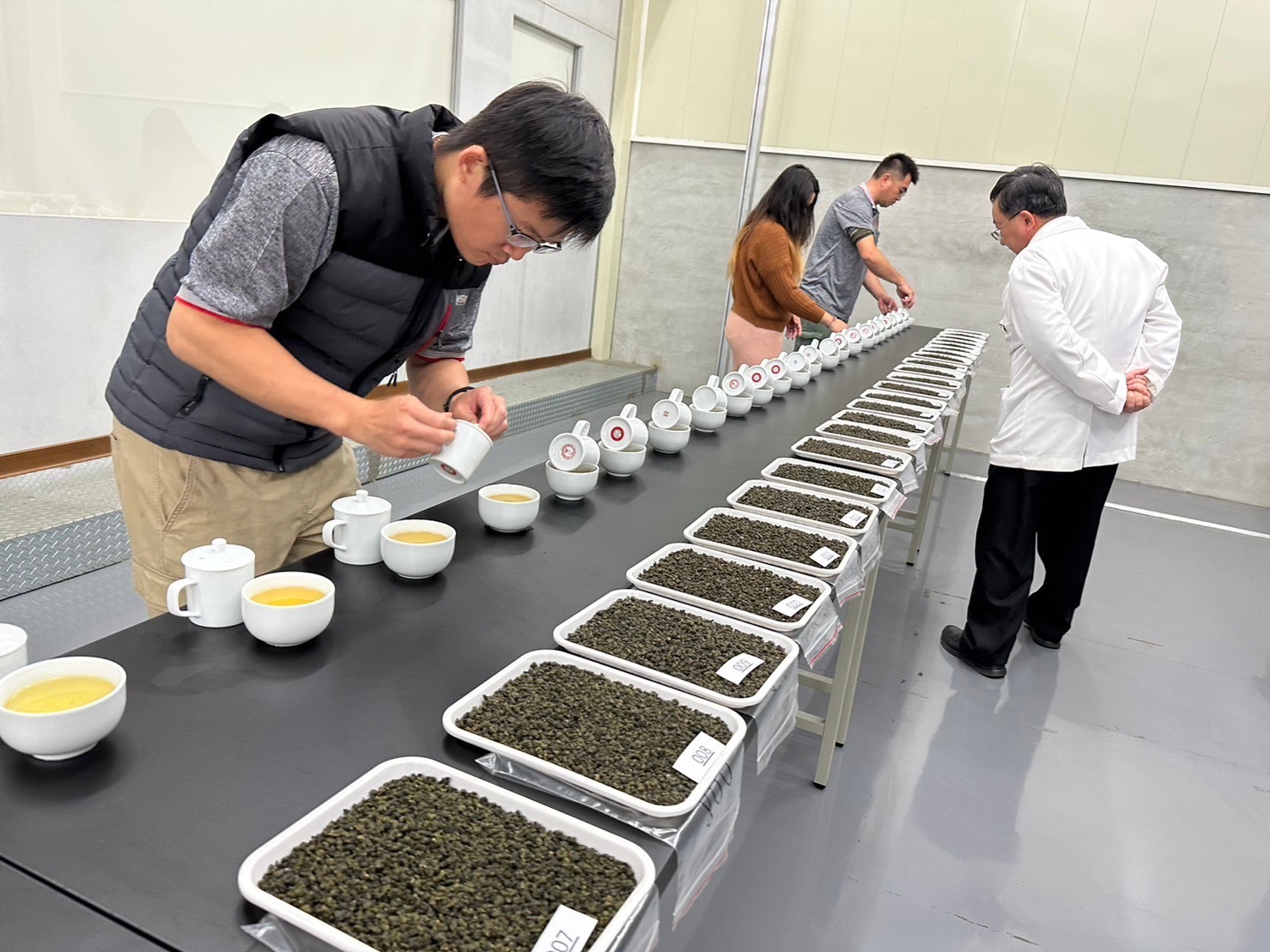 阿里山分級評鑑(烏龍冬茶)頭等獎/半斤精裝禮盒